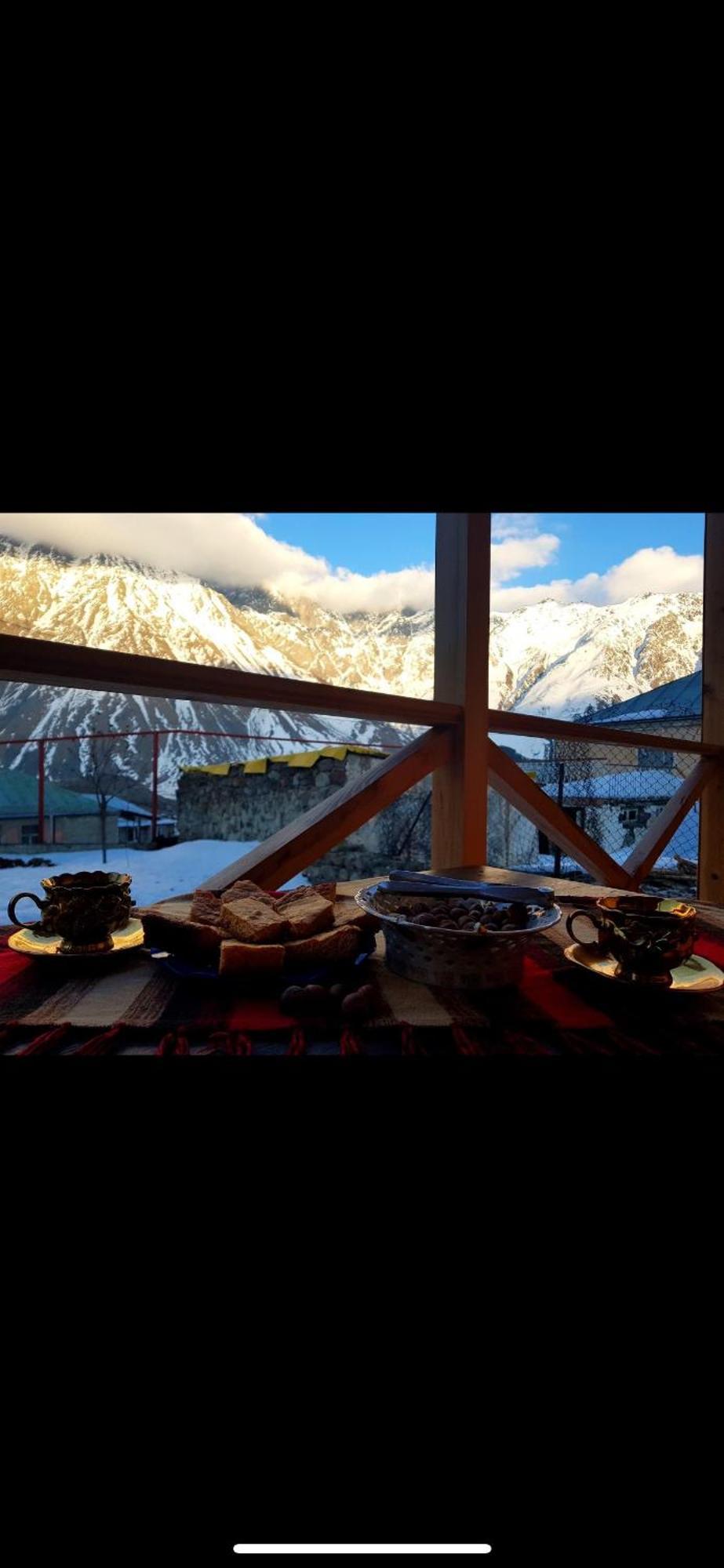 Family Hostel Nika Kazbegi Kültér fotó
