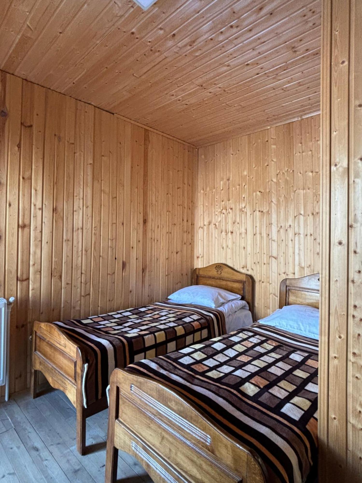 Family Hostel Nika Kazbegi Kültér fotó